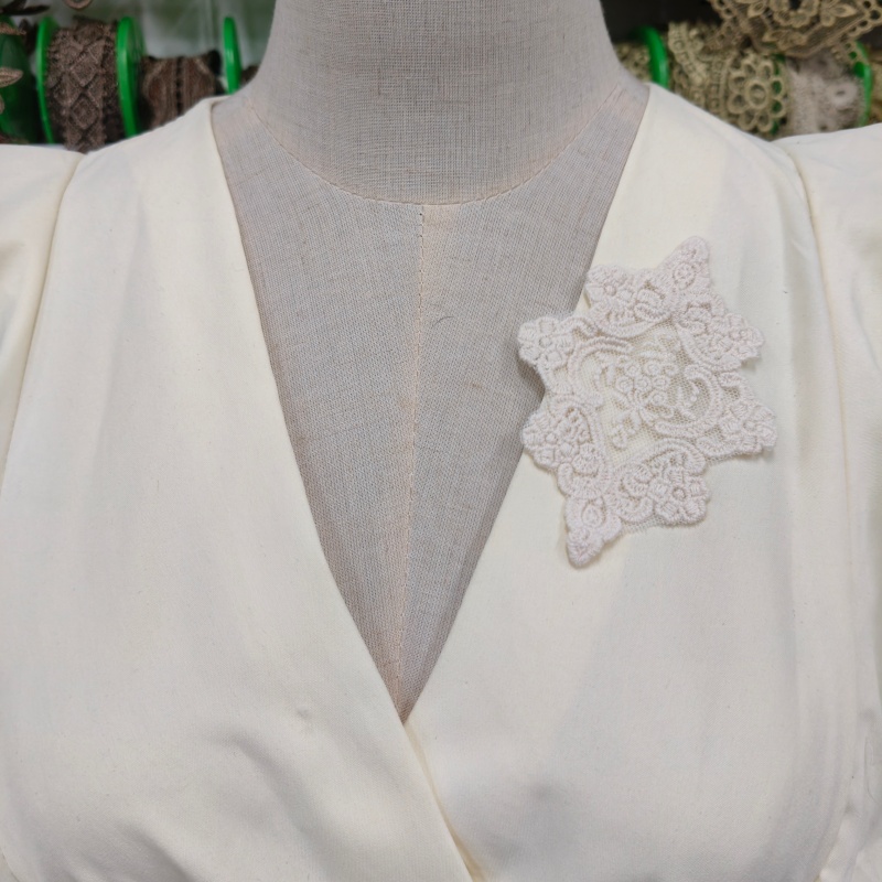 Vintage Rhombus Lace Applique Off‑White Embroidery Patch For Clothing Dress Decoration