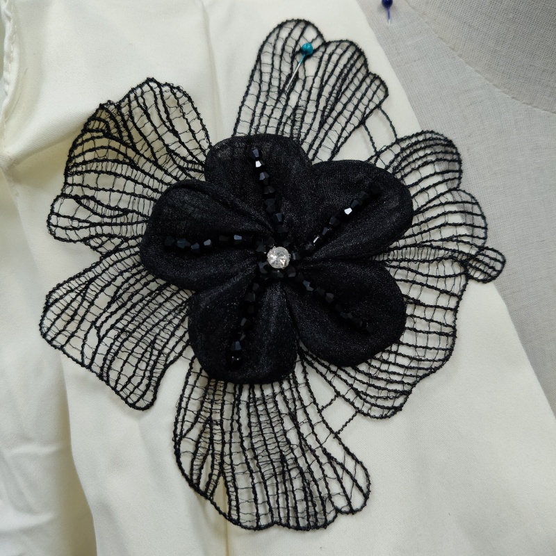 3D Mesh Lace Flower Applique, Rhinestone Embroidered Floral Patch for Dress Decoration