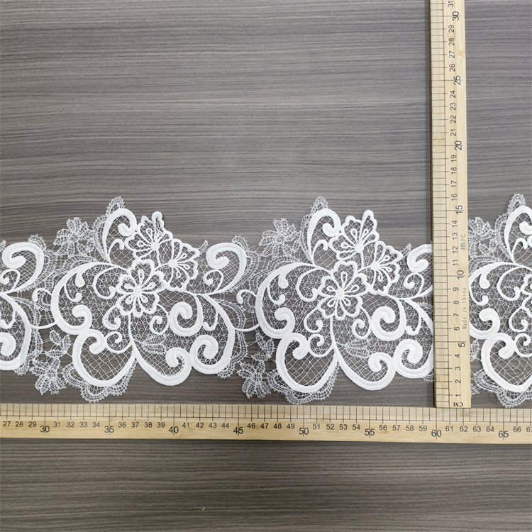 Black & White Milk Thread Embroidery Lace Trim, Floral Water Soluble Lace Border for Wedding Dress G